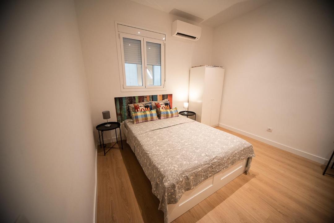 By Universitat Private Rooms Barselona Dış mekan fotoğraf